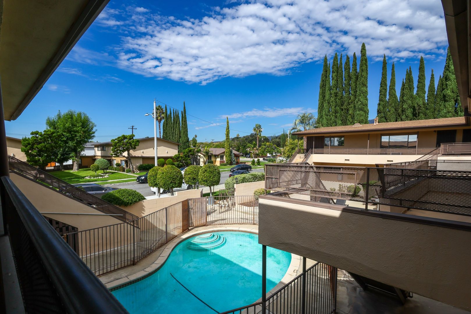 Upland Apartment: 630 & 638 Silverwood