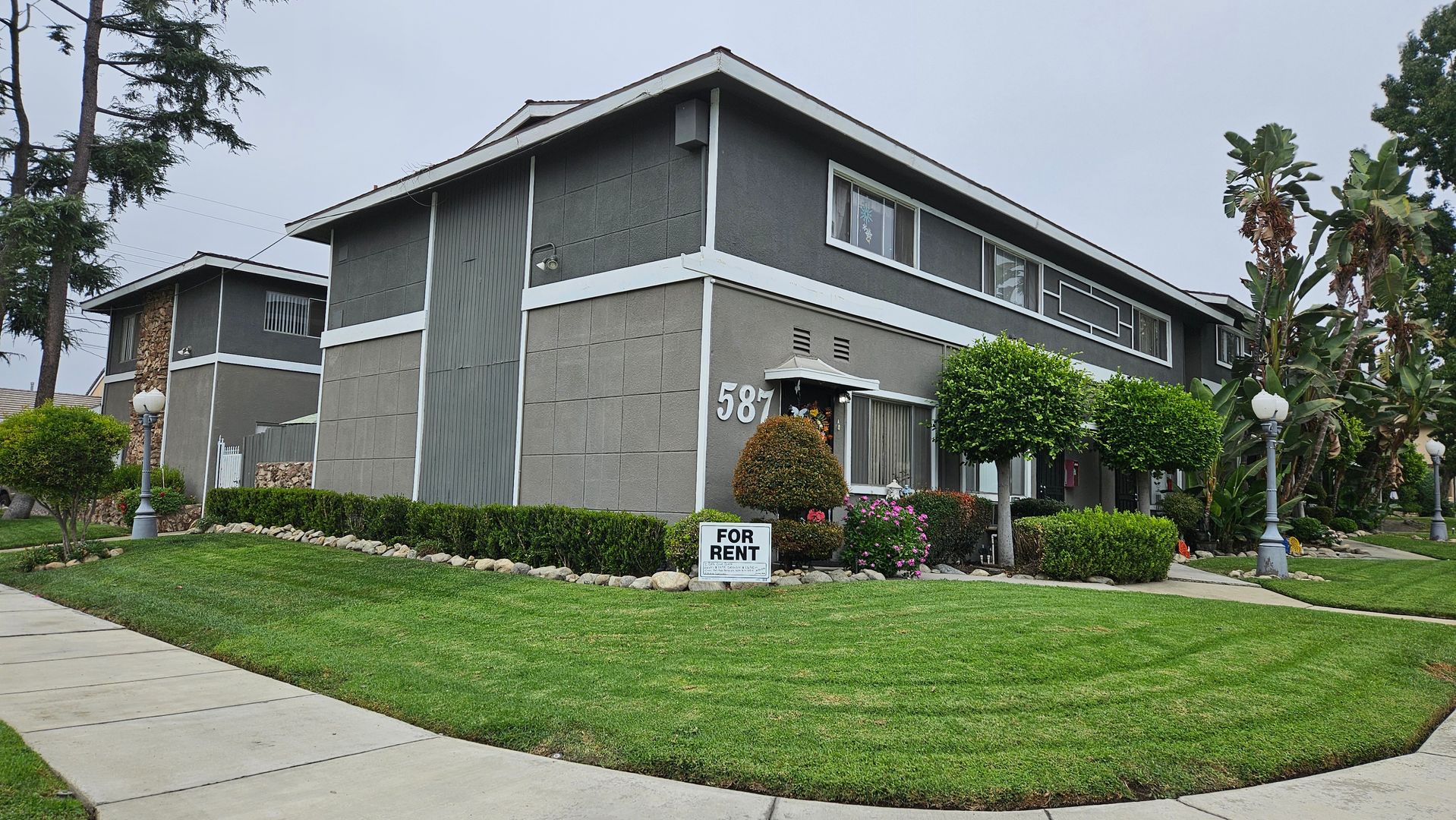 Upland Apartment: 587 Silverwood Avenue