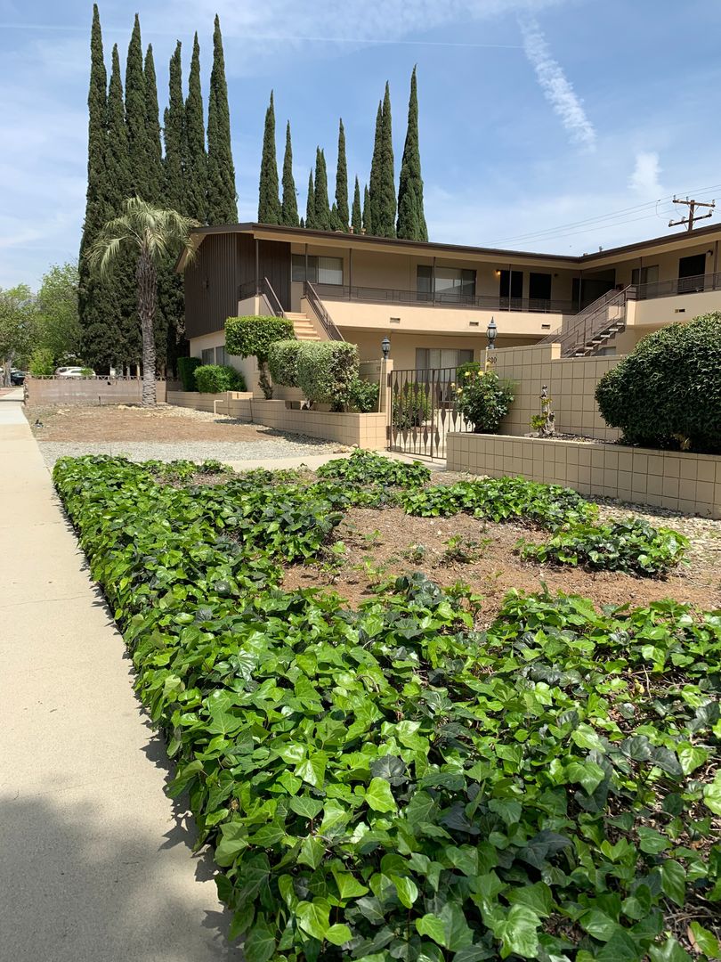 Upland Apartment: 630 & 638 Silverwood