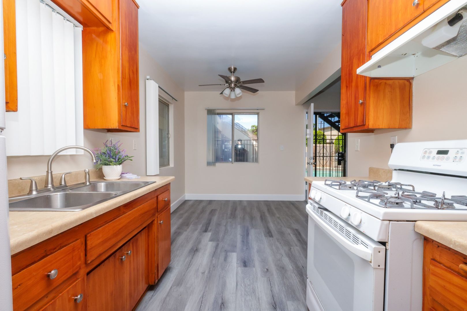 Upland Apartment: 630 & 638 Silverwood