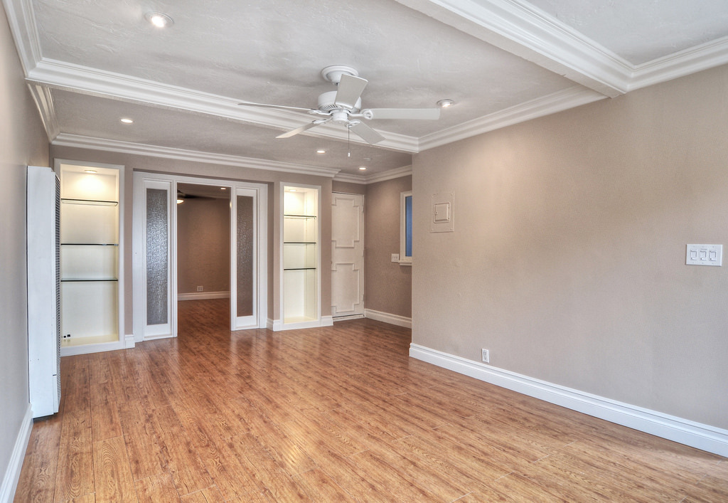 Laguna Beach Apartment: 212 North Coast Highway
