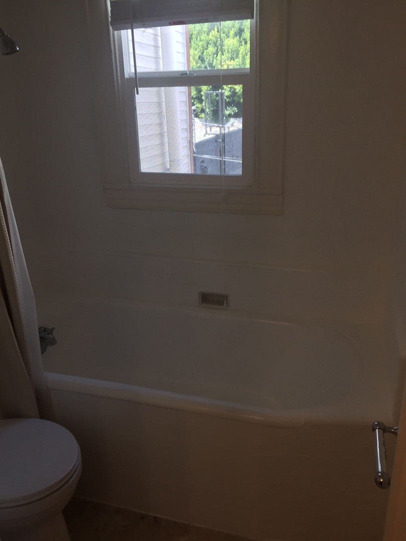 Long Beach Apartment: 744 Pine Avenue