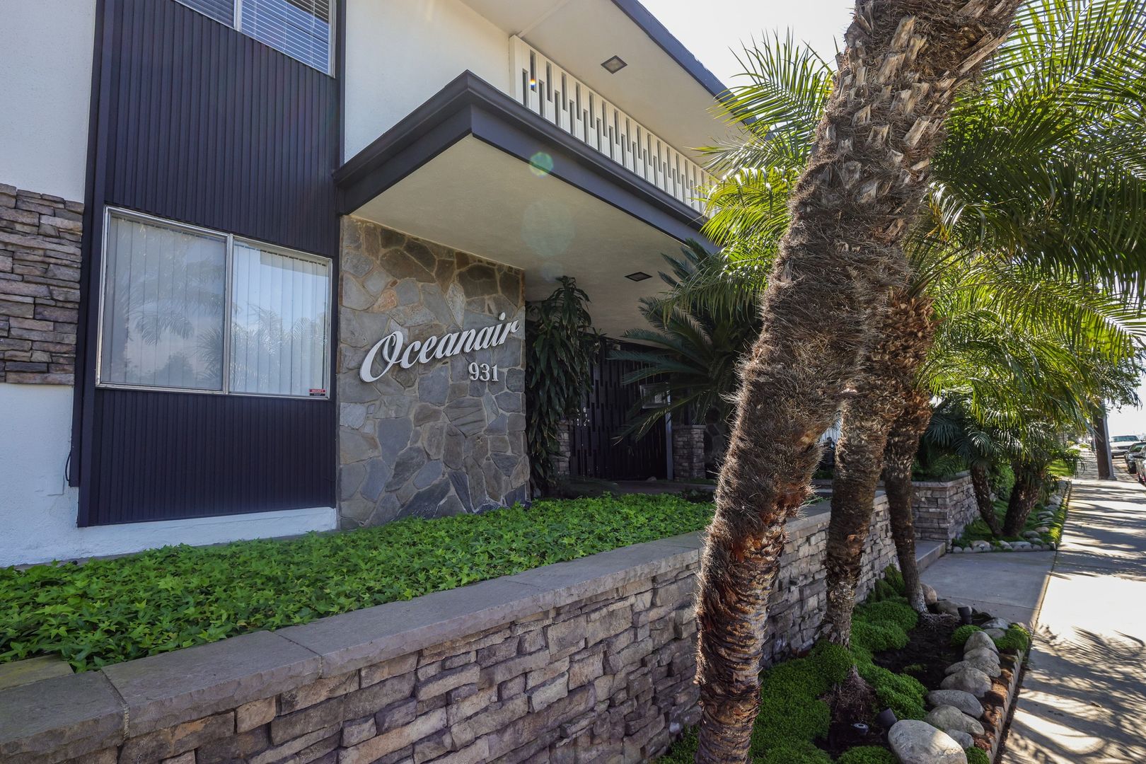 Costa Mesa Apartment: 931 West 19th Street