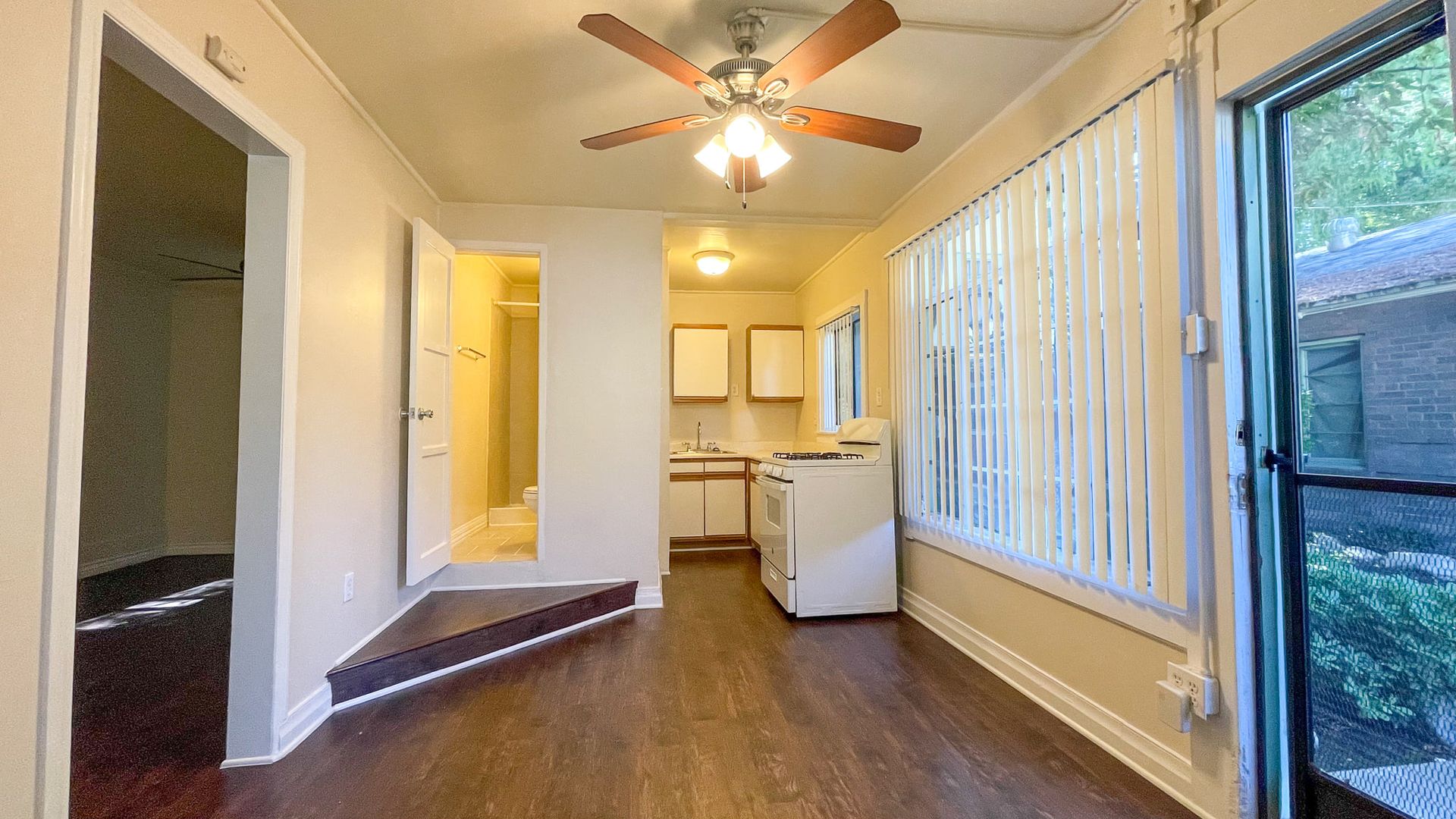 Ontario Apartment: 115 E Fourth Street