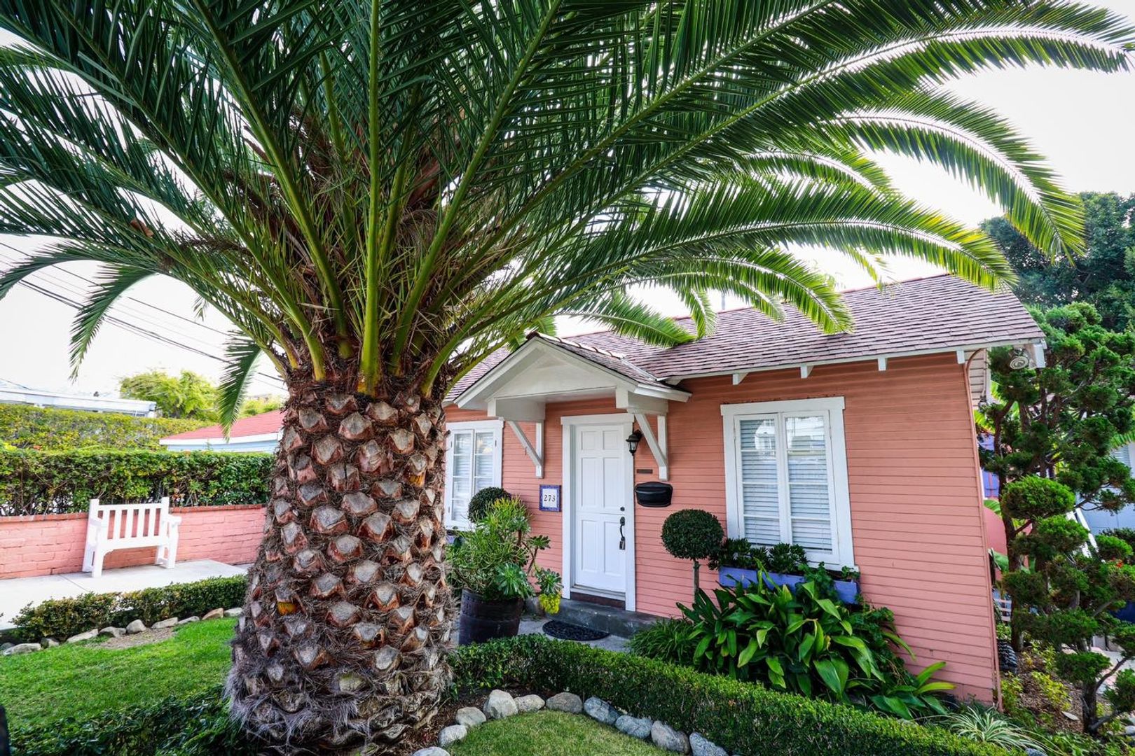 Laguna Beach Apartment: 212 North Coast Highway