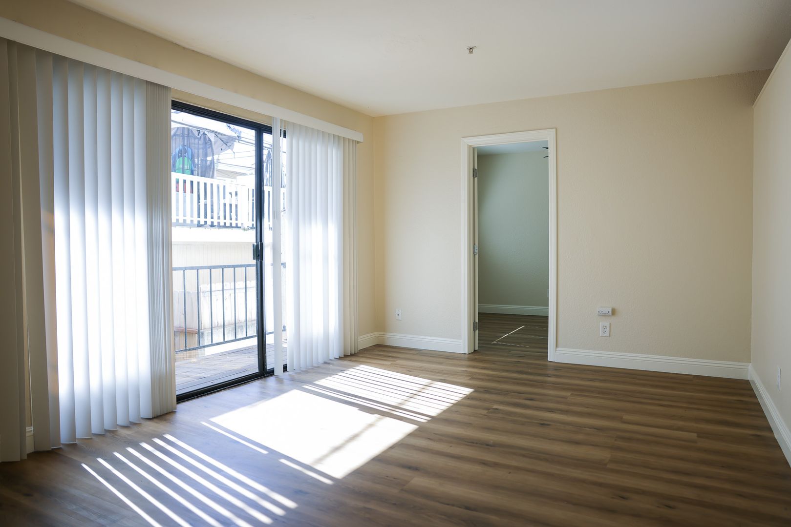 San Clemente Apartment: 101 Canada
