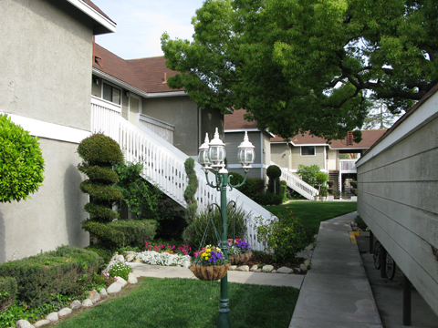Upland Apartment: 360 / 390 North San Antonio