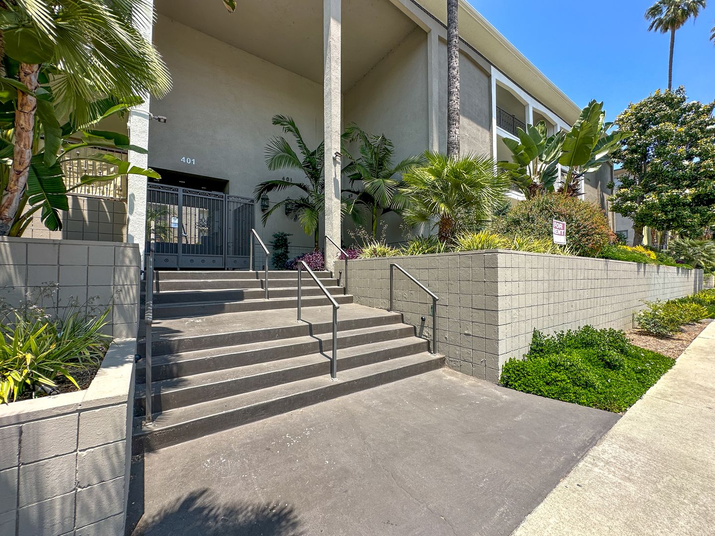 Alhambra Apartment: 401 East Bay State Street