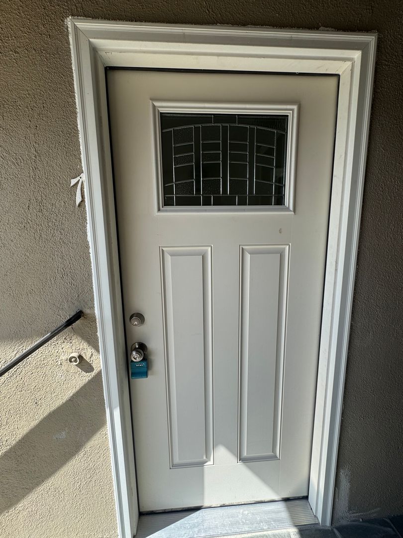 Alhambra Apartment: 217 S. Marguerita Avenue