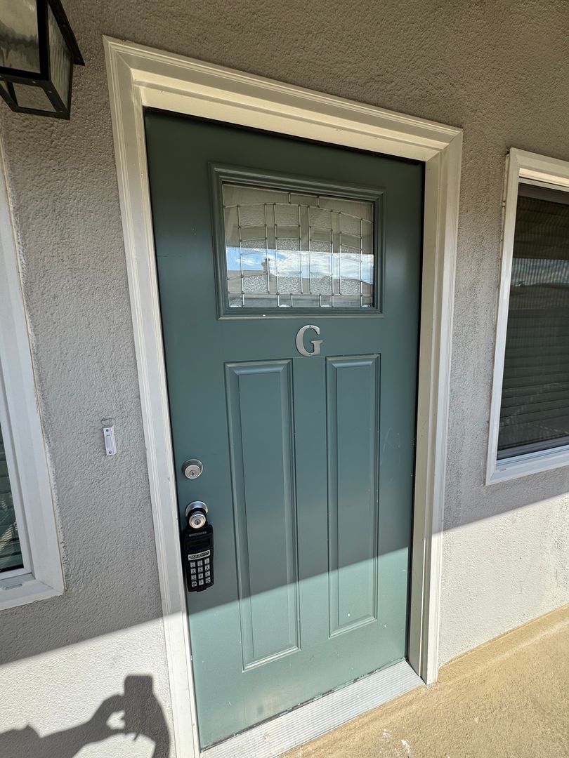 Alhambra Apartment: 1609 West Shorb St.
