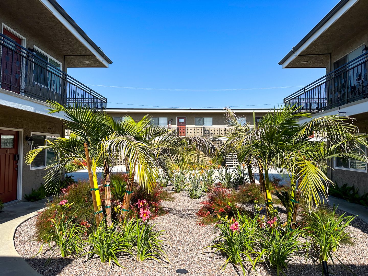 Alhambra Apartment: 816 S. Marguerita Avenue