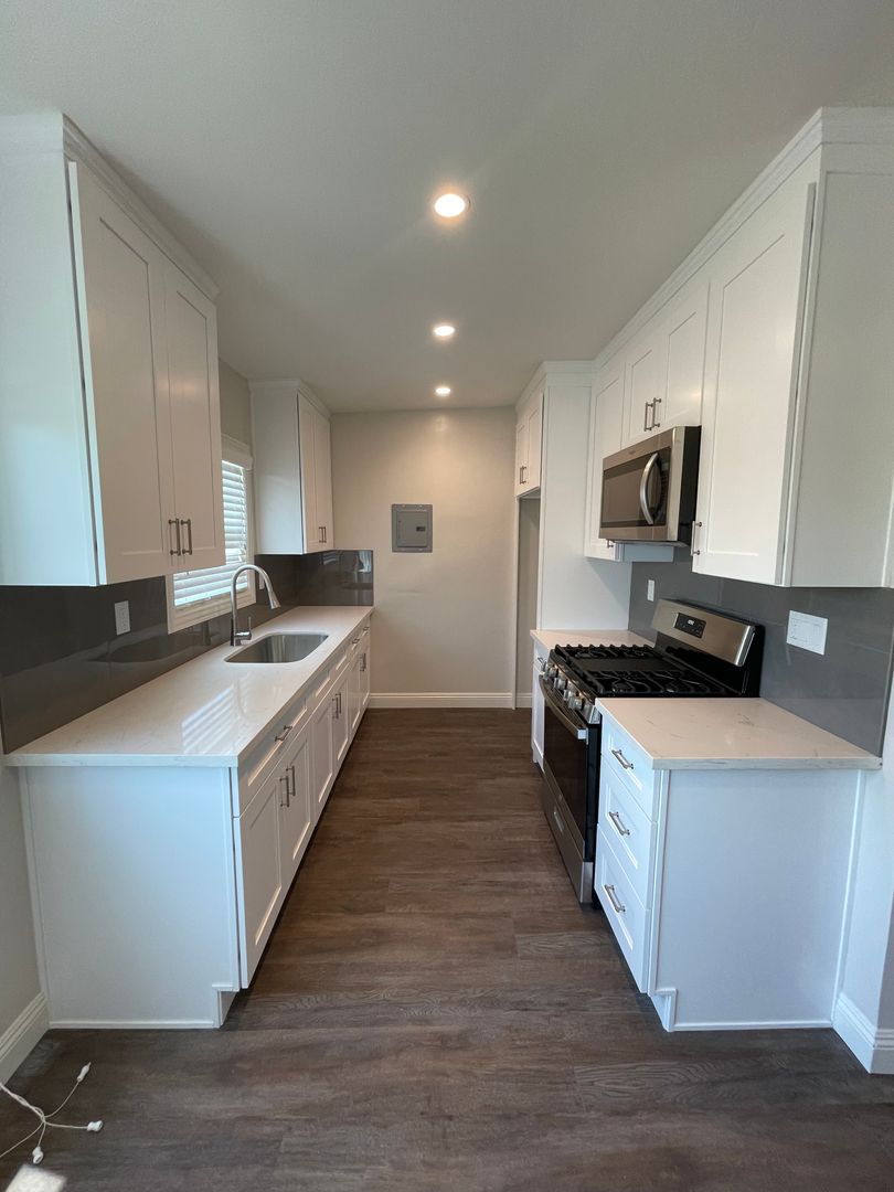 Alhambra Apartment: 619 S. Chapel Ave.