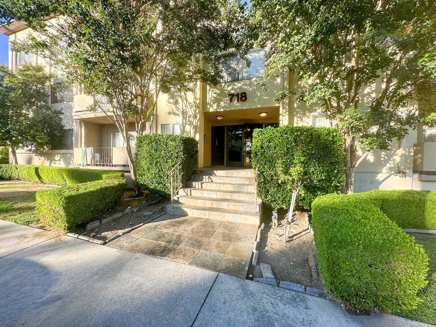 Alhambra Apartment: 718 N.Monterey Street
