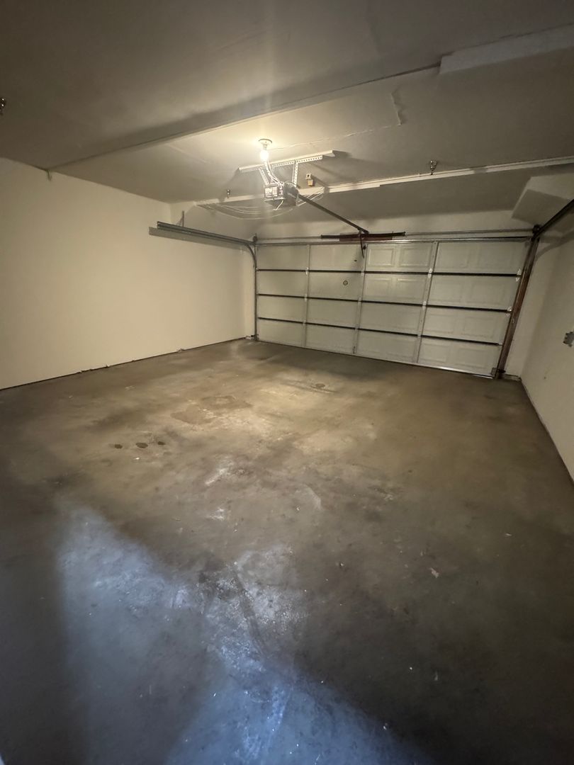 Alhambra Apartment: 1122 N. Stoneman Ave
