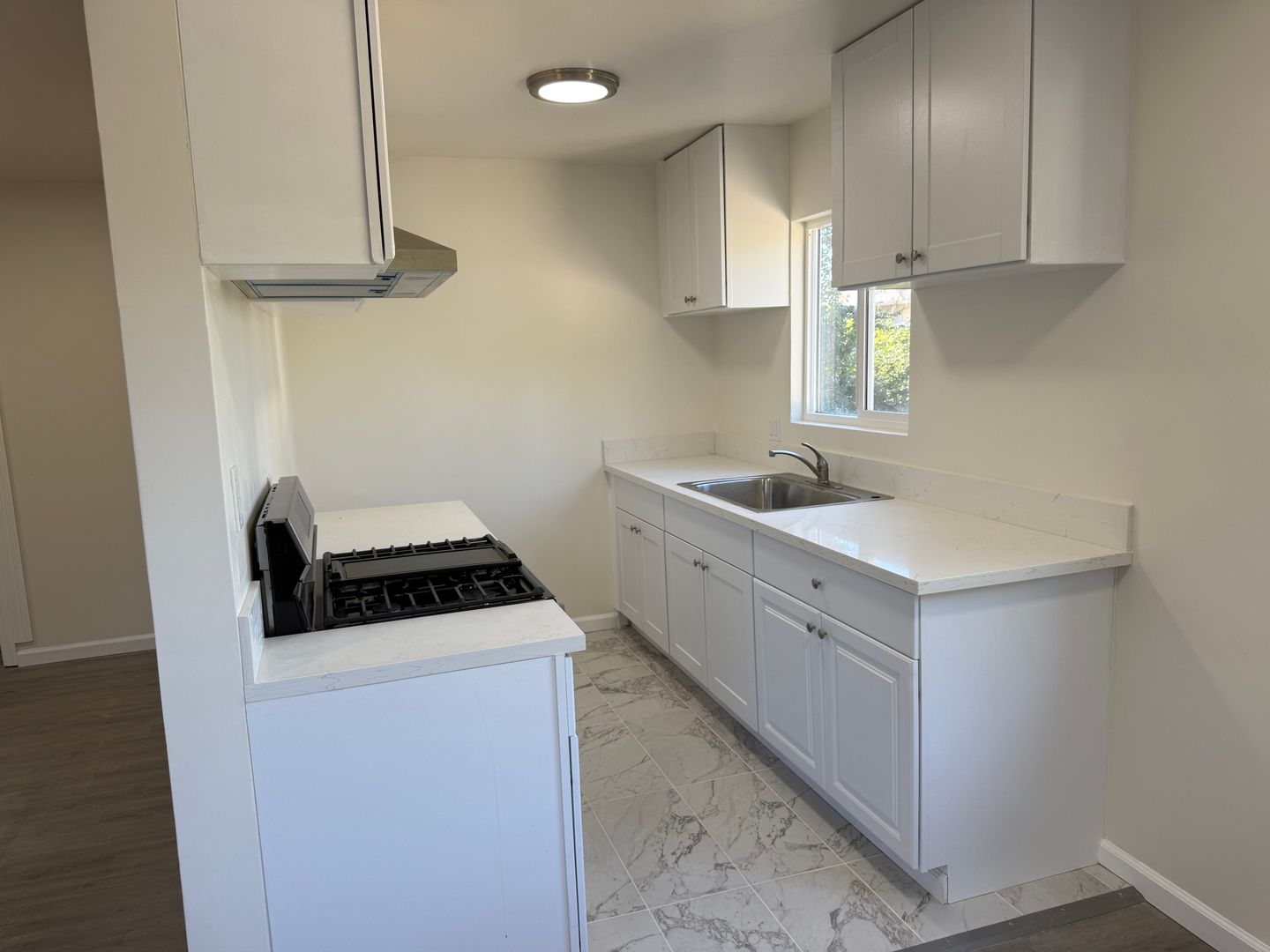 Glendale Apartment: 1371 Hilda Ave Apt 3