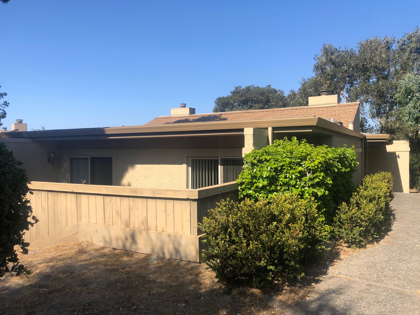 Monterey House: 4 Montsalas Drive