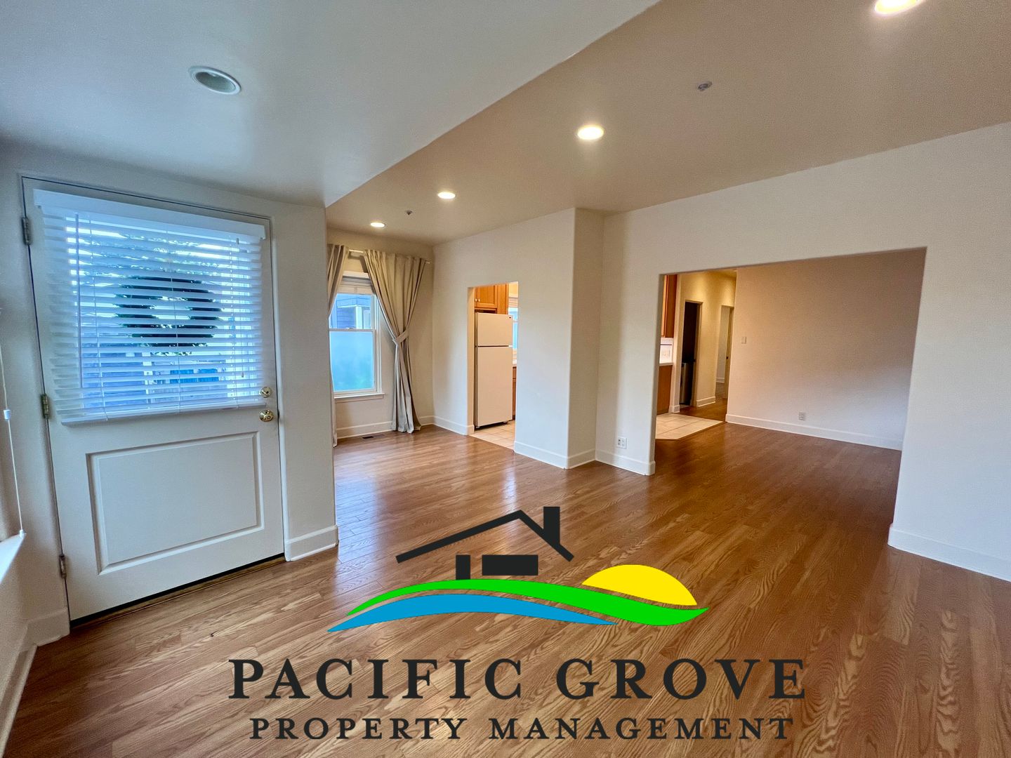 Pacific Grove Apartment: 516 Forest Avenue