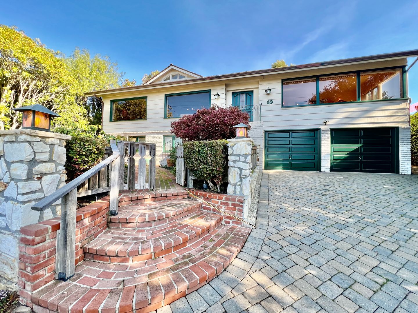 Carmel by the Sea House: Carmelo Abode