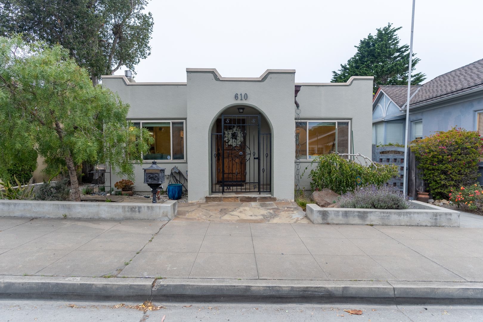 Pacific Grove House: 610 Forest Avenue
