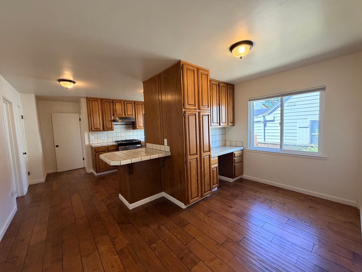Pacific Grove House: 960 Forest Ave