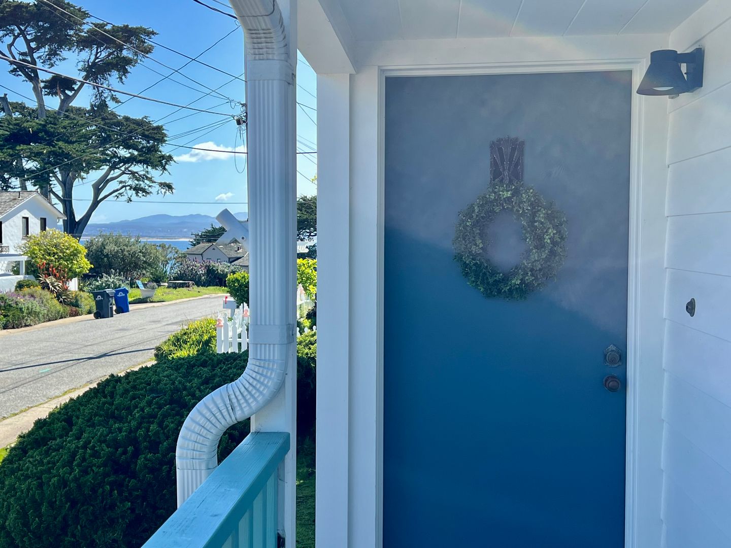 Pacific Grove House: 911 Ripple Avenue