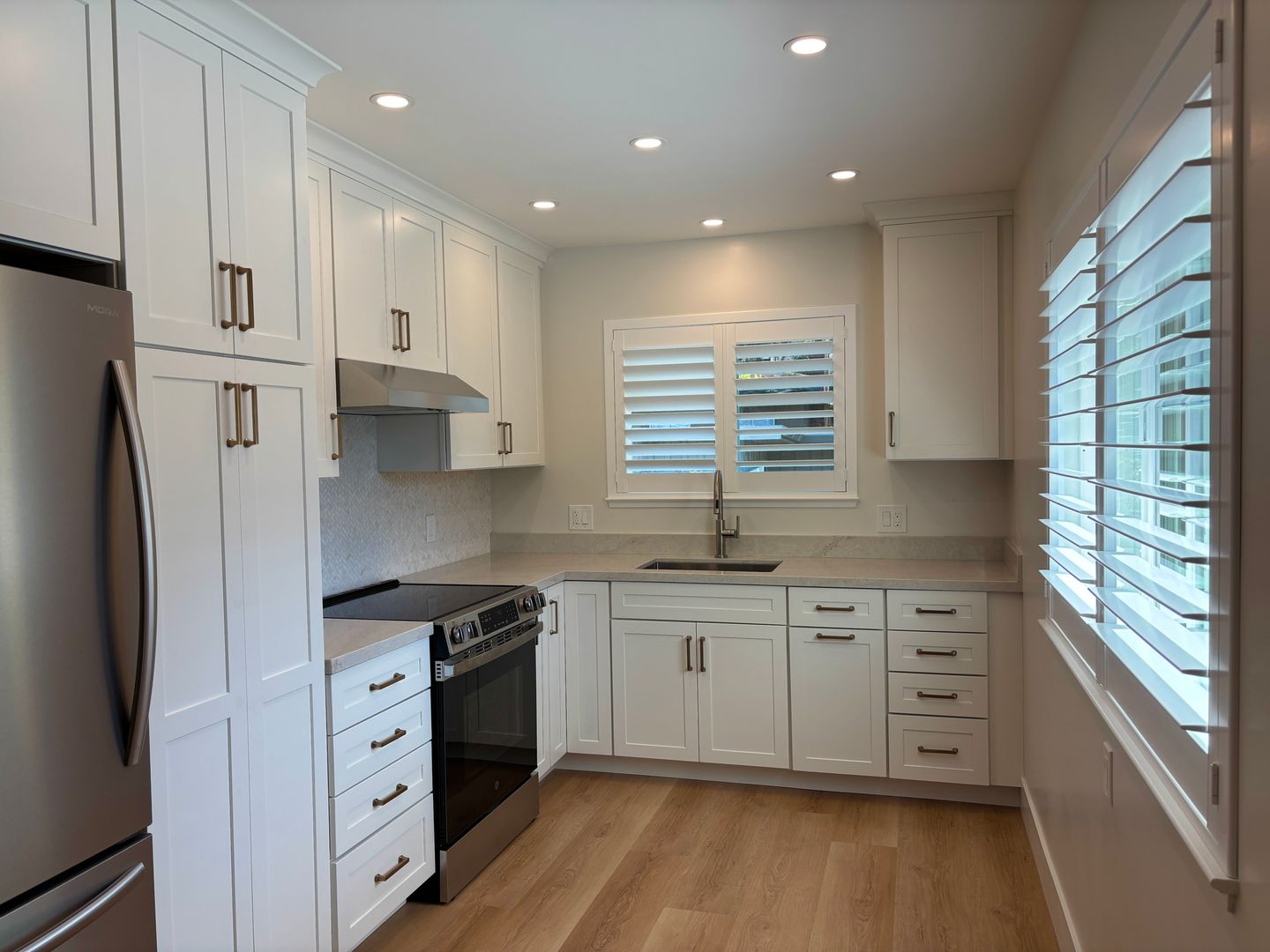 Pacific Grove Apartment: 845 Lighthouse