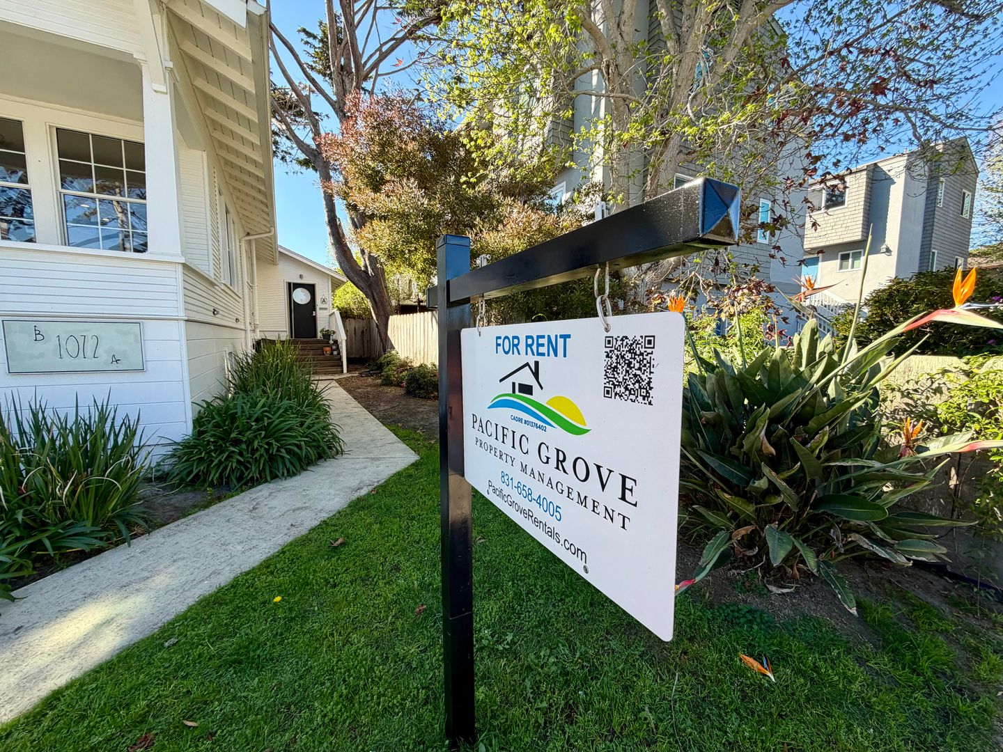 Monterey Apartment: 1072 First Street A/B