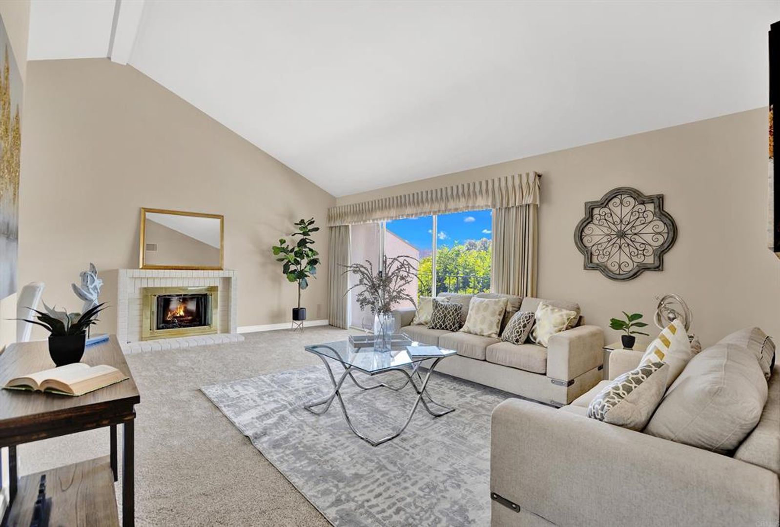 San Diego Condo: 17486 Plaza Dolores