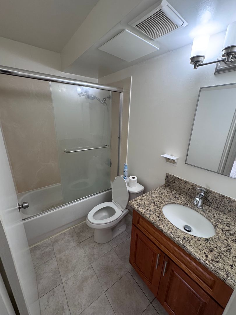 Honolulu Condo: 3003 Ala Napuaa Place