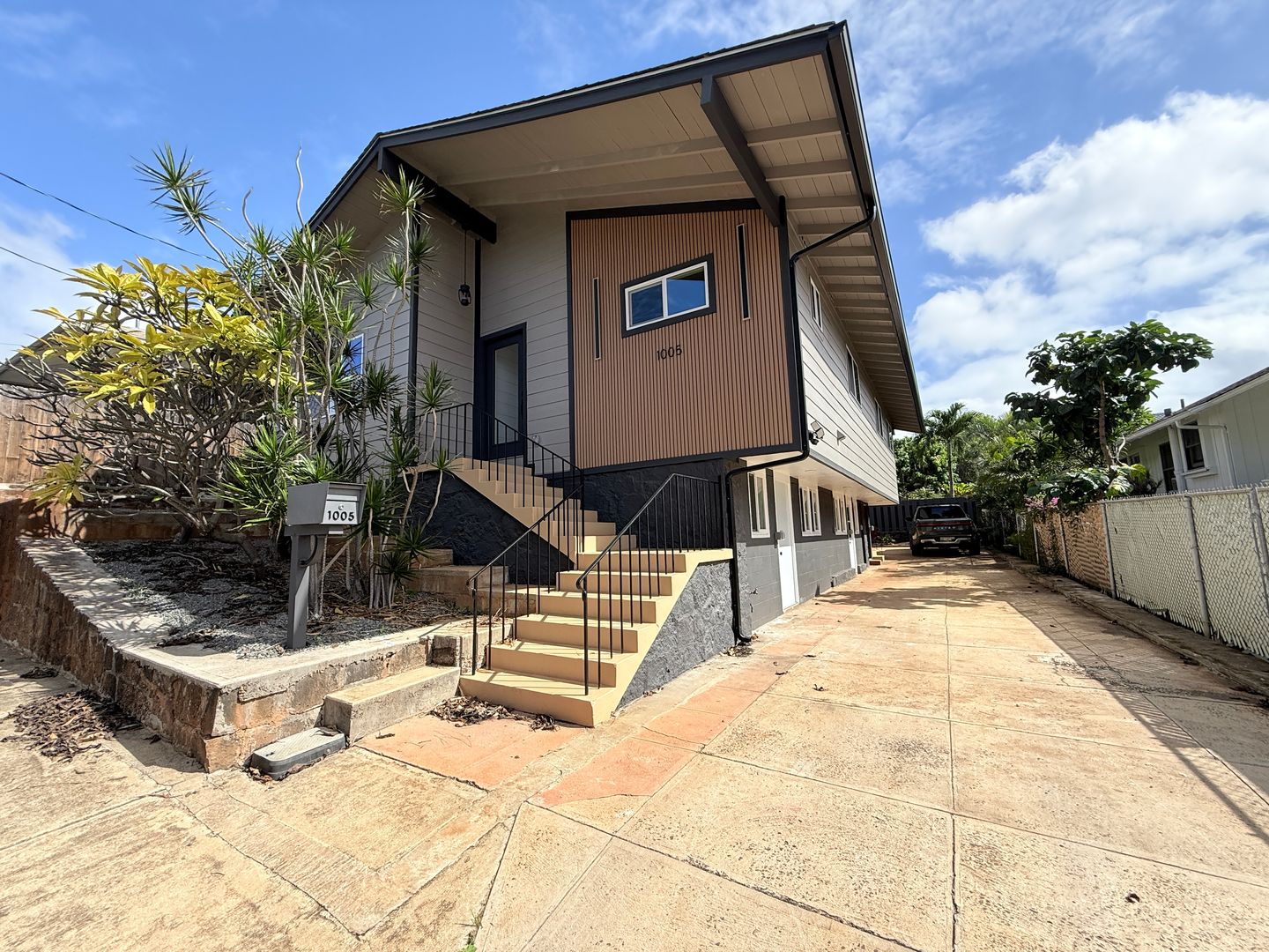 Honolulu House: 1005 BELSER STREET