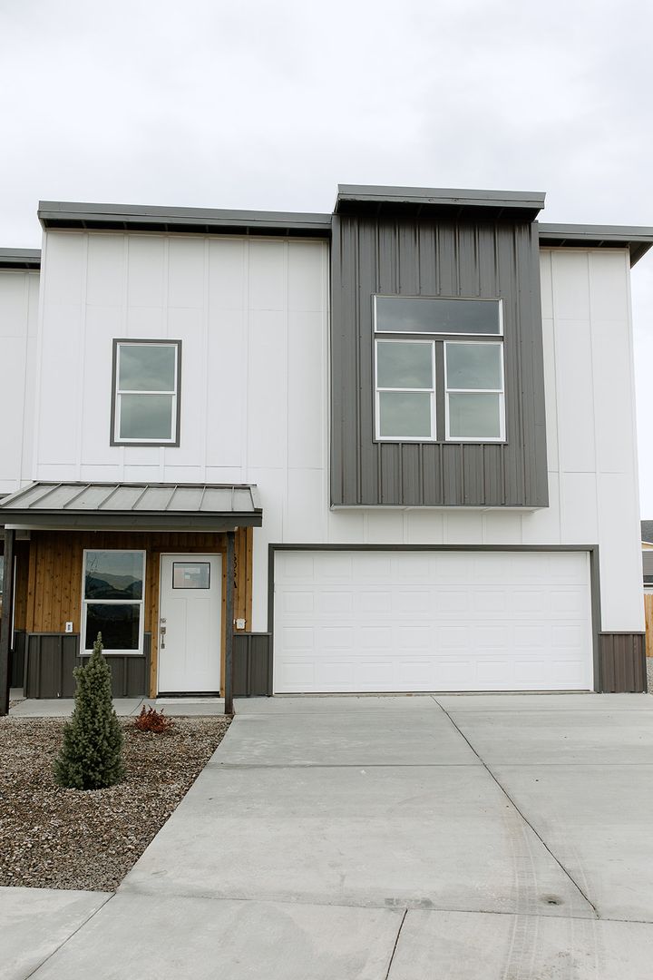 Belgrade House: 602 Morrison Ave