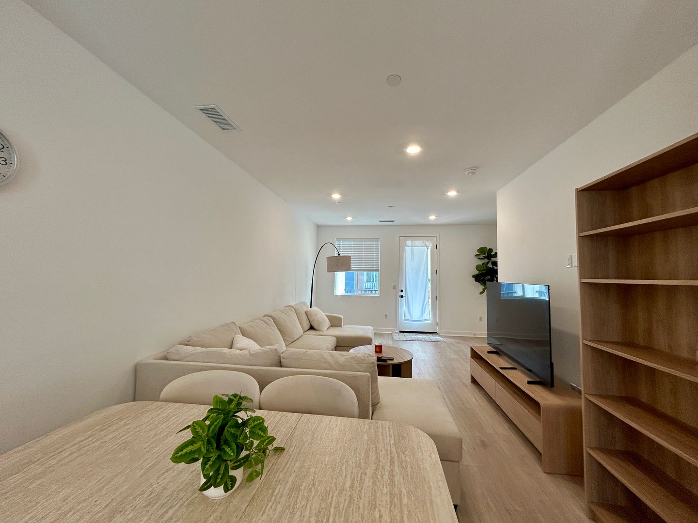 Garden Grove House: 10002 Central Ave., #20