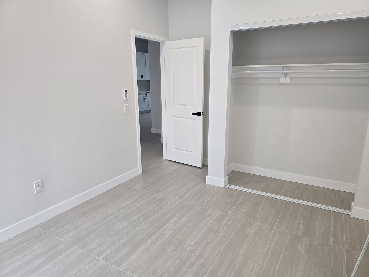 Garden Grove Apartment: 12685 Aristocrat Ave.