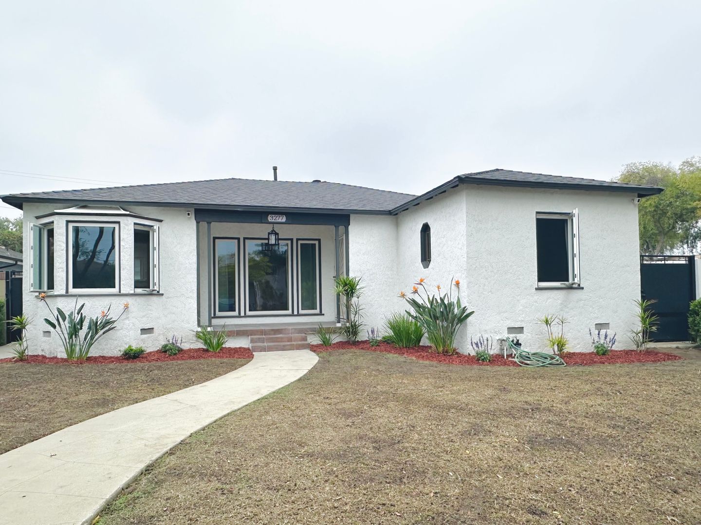 Signal Hill House: 3277 Cerritos Ave.