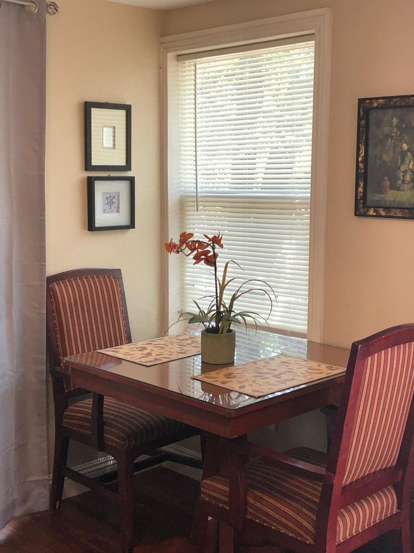 Crestline Apartment: 23663 Lake Dr