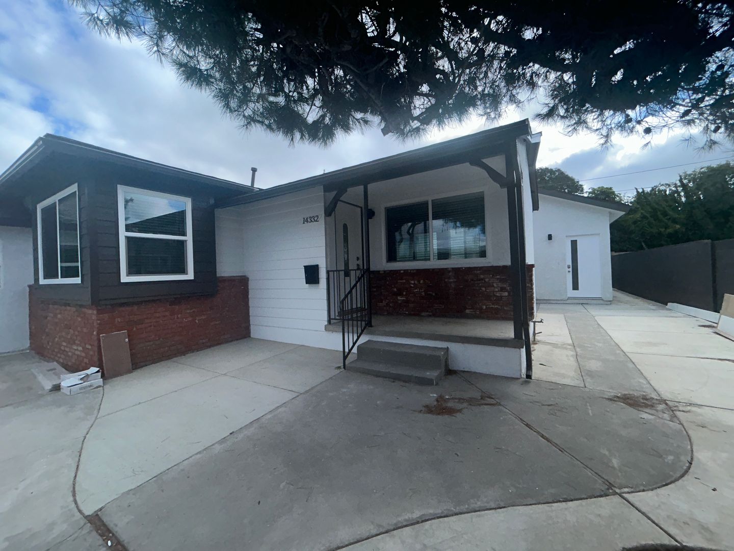 Wesminster House: 14332 Joyce Ave