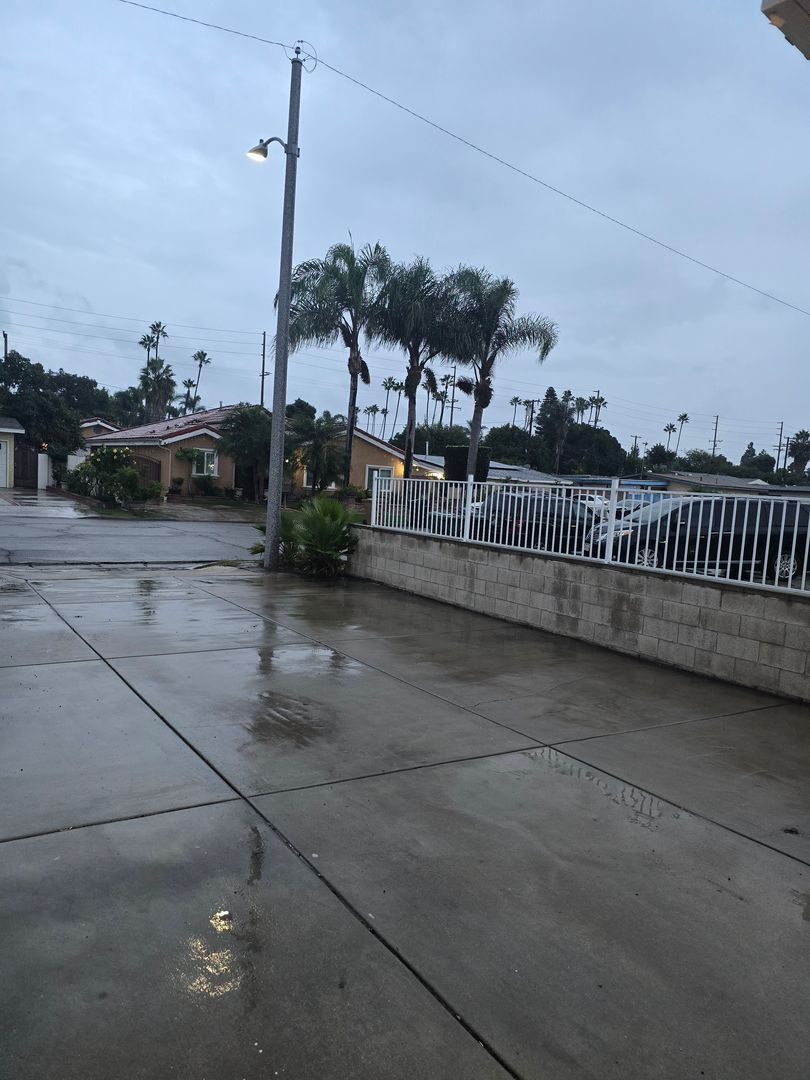 Garden Grove House: 12241 Firebrand St