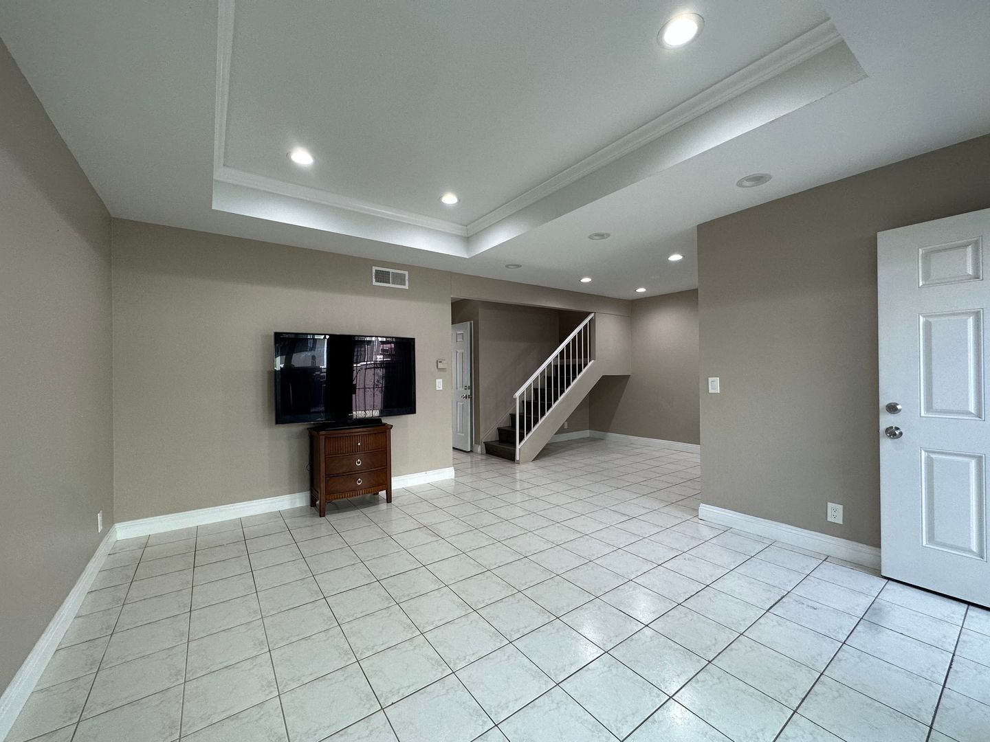 Santa Ana Townhome: 2970 S Greenville St, Unit B