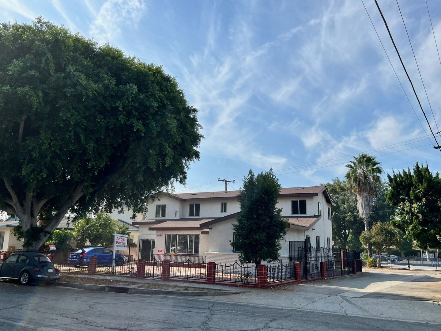 Montebello House: 2645 1/2 W Via Corona