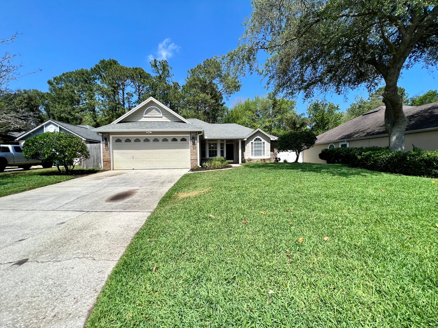 Jacksonville House: 12369 Burgess Hill Drive