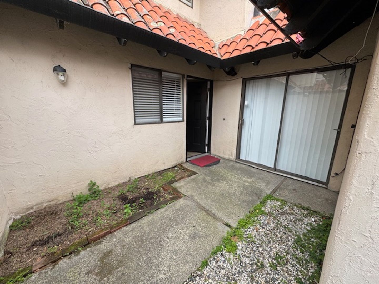 San Rafael Townhome: 60 Grande Paseo