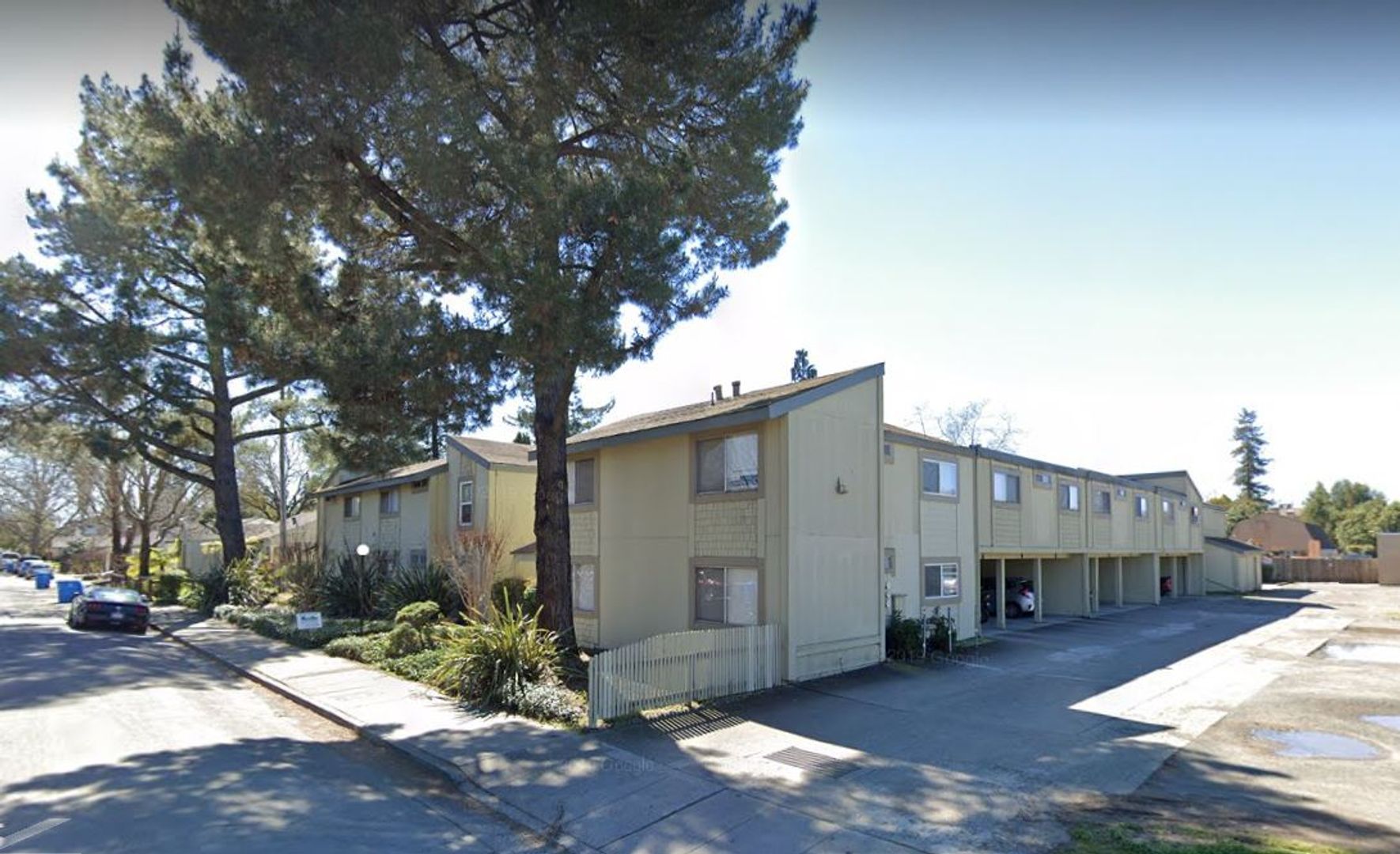 Santa Rosa Apartment: 1135 Slater St