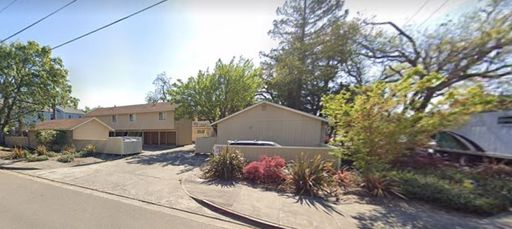 Upstairs 2 Bedroom Apartment Available Now! 1/2 OFF FIRST MONTH'S RENT! – photo 1