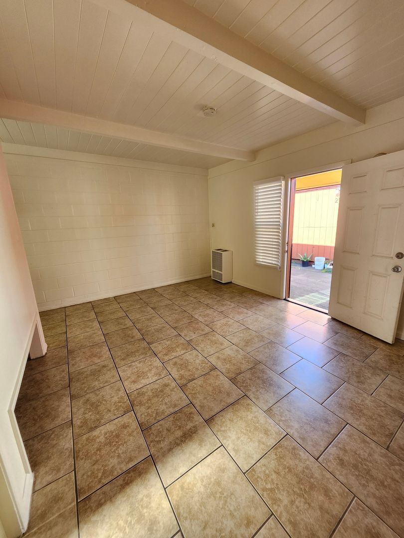 Santa Rosa Apartment: 822 West Ave