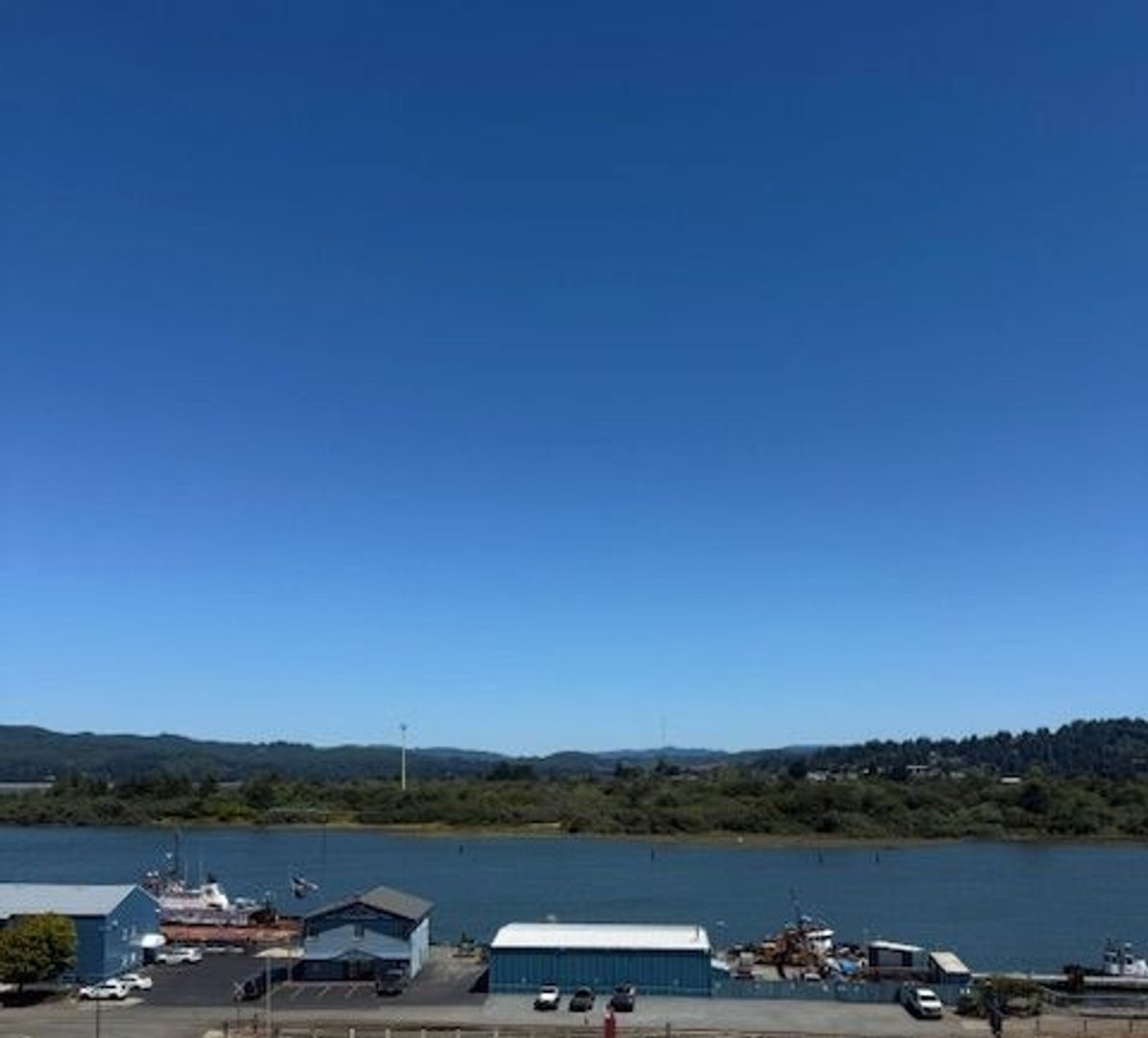 Coos Bay Apartment: 275 N Broadway