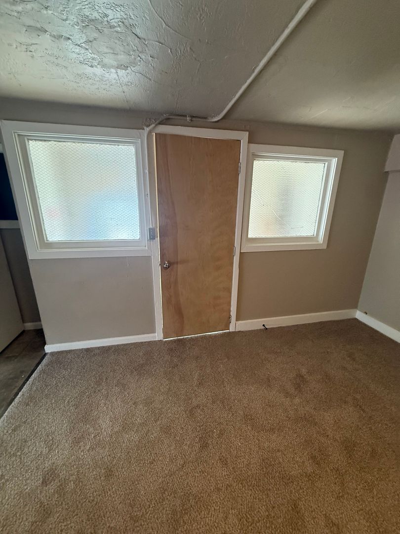 Coos Bay Apartment: 241 N Broadway