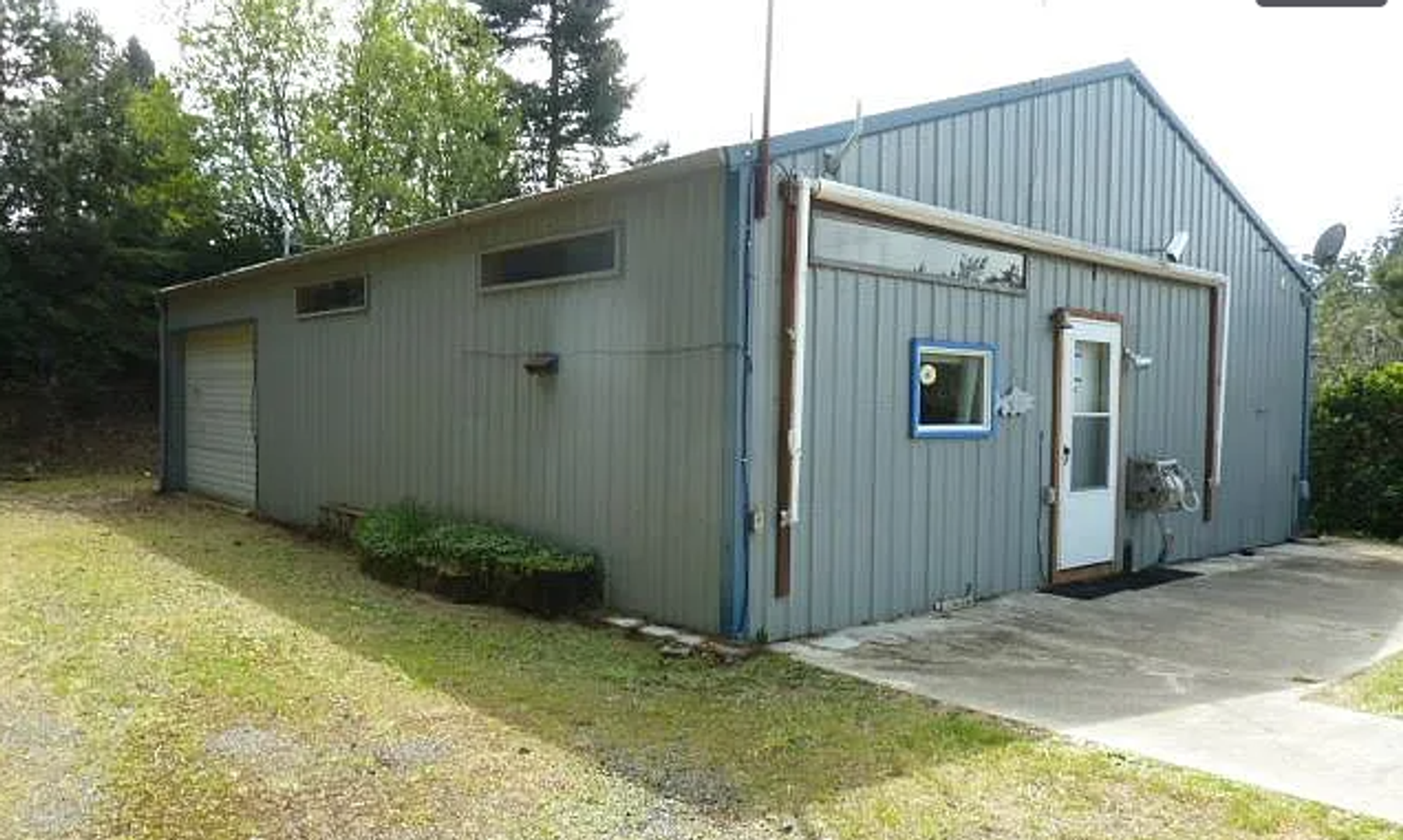 Lakeside House: 700 N. 8th Street