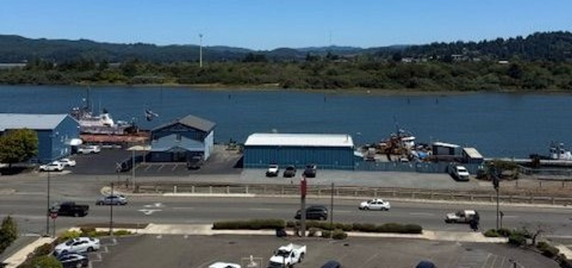 Coos Bay Apartment: 275 N Broadway