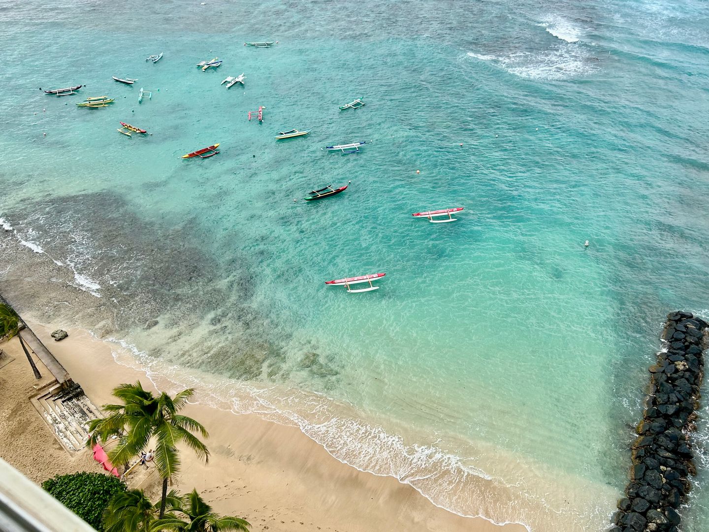 Honolulu House: 2895 Kalakaua Avenue #1401