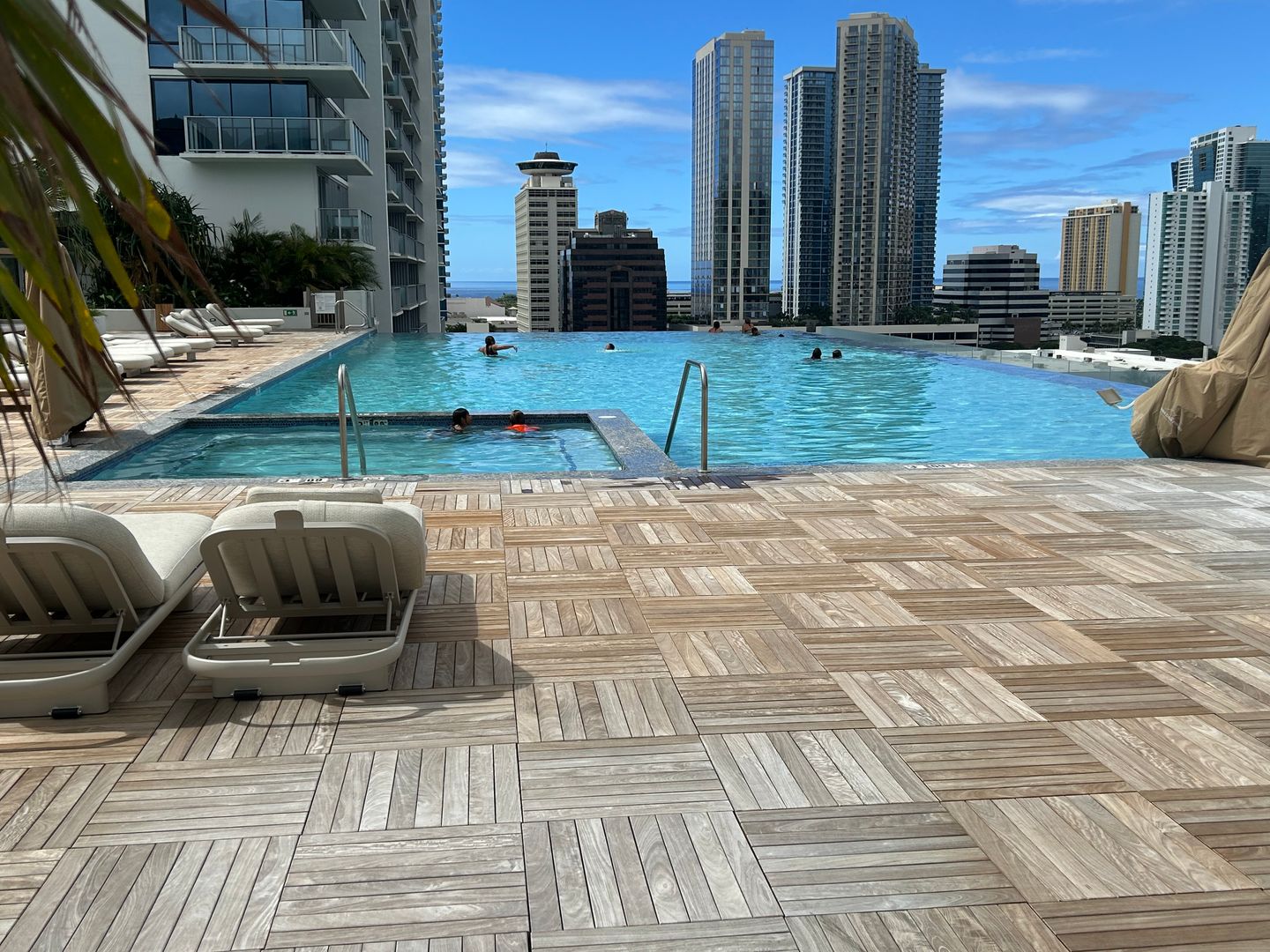 Honolulu Condo: 1515 Liona Street, #3707